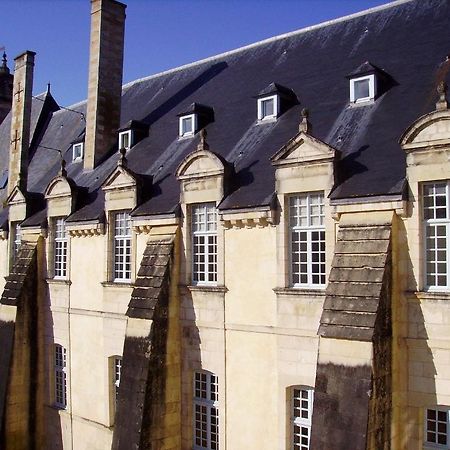 Abbaye Royale Ξενοδοχείο Saint-Jean-dʼAngély Εξωτερικό φωτογραφία