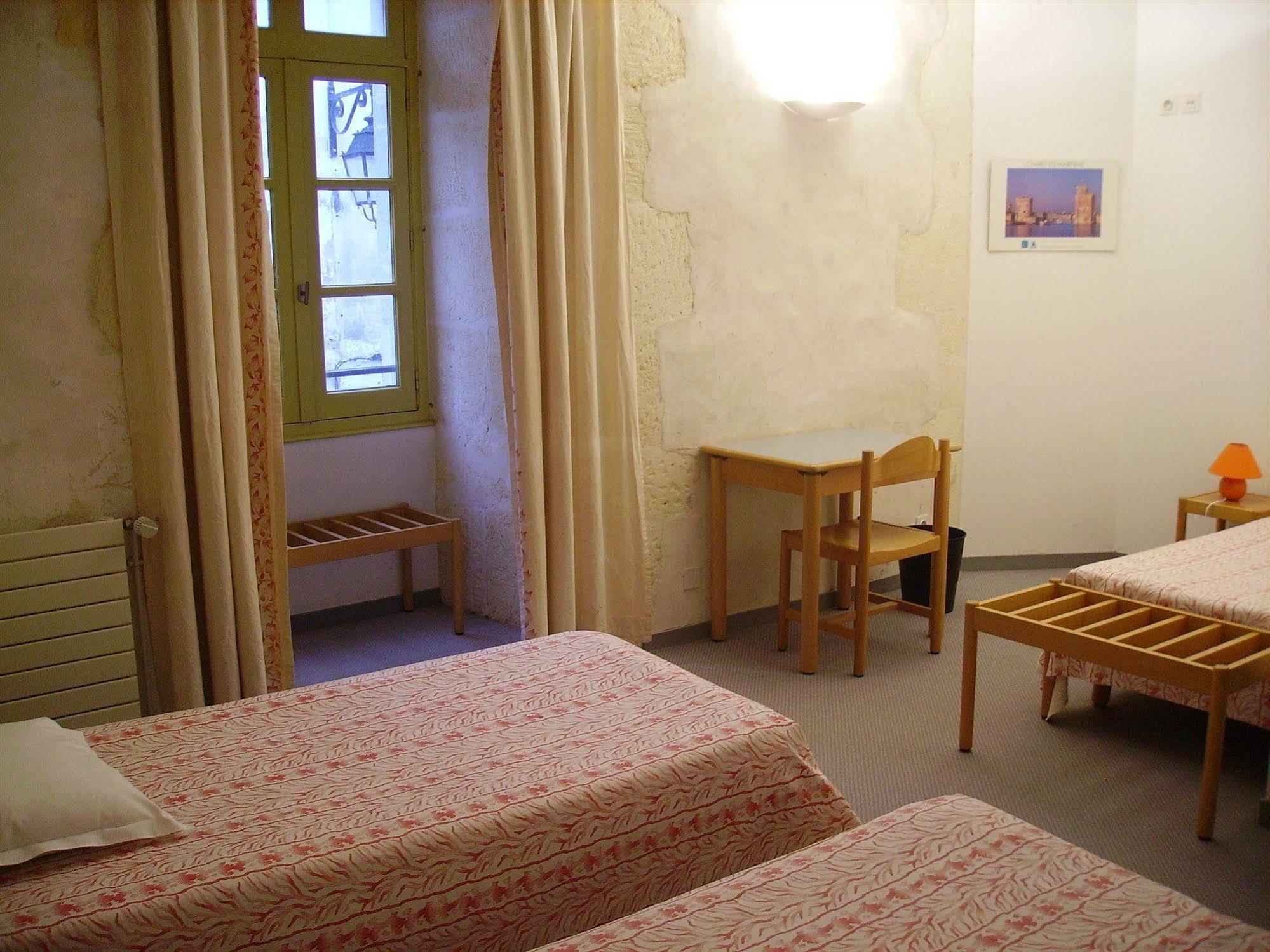 Abbaye Royale Ξενοδοχείο Saint-Jean-dʼAngély Εξωτερικό φωτογραφία
